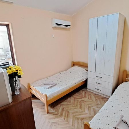 Apartments Skaljari Cattaro Esterno foto